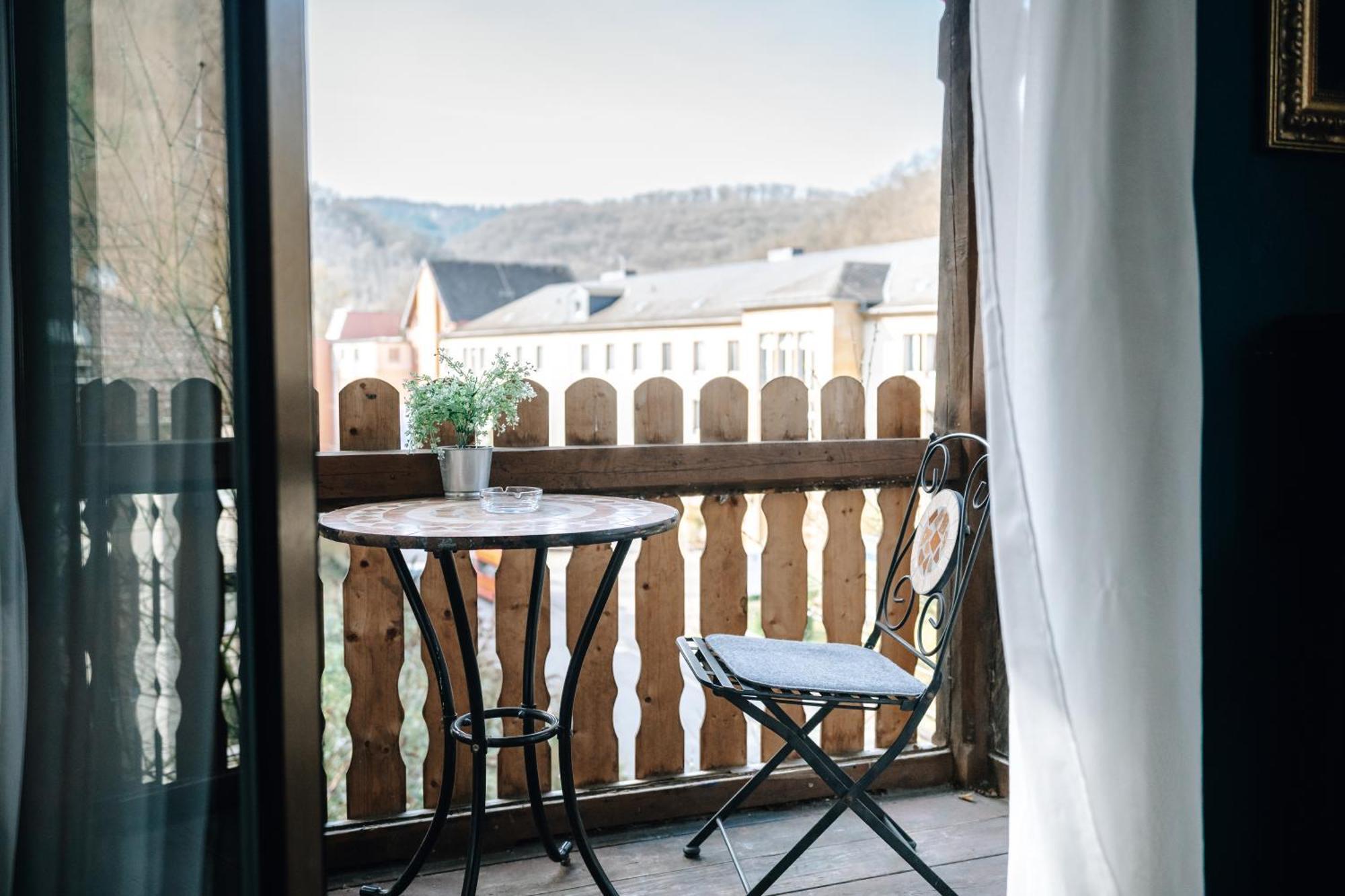 Bismarck Apt Mit Schoenem Balkon Bad Ems Zewnętrze zdjęcie